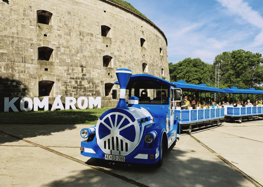 Városnéző kisvonat Komárom